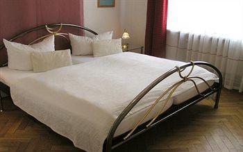 Senta Gasthof 2*