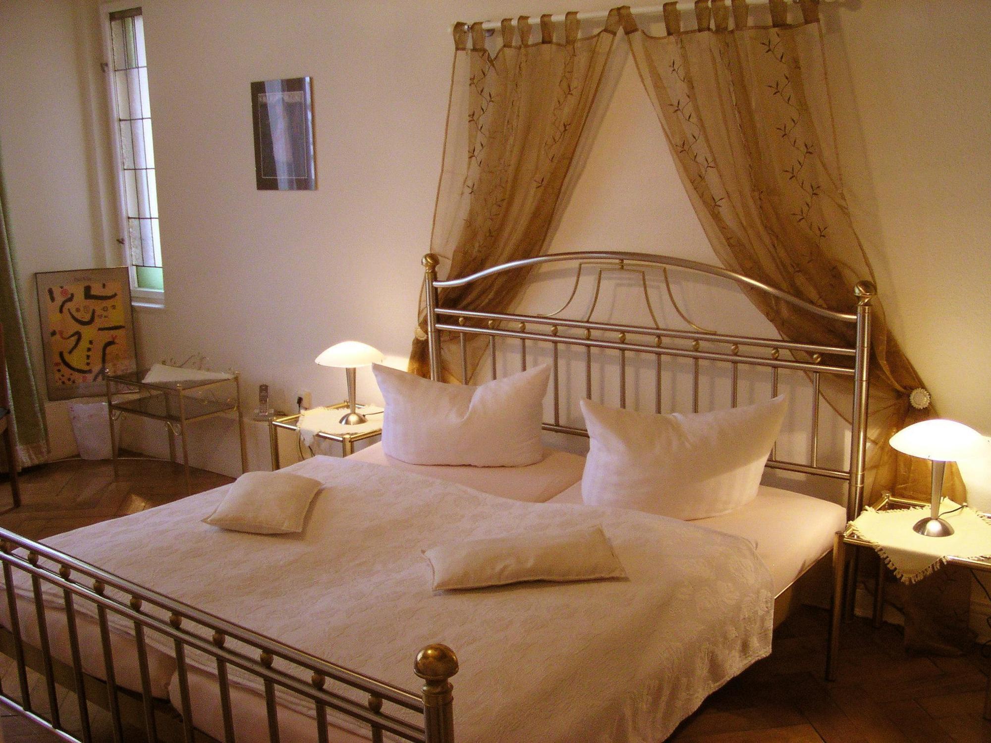 Senta Gasthof 2*